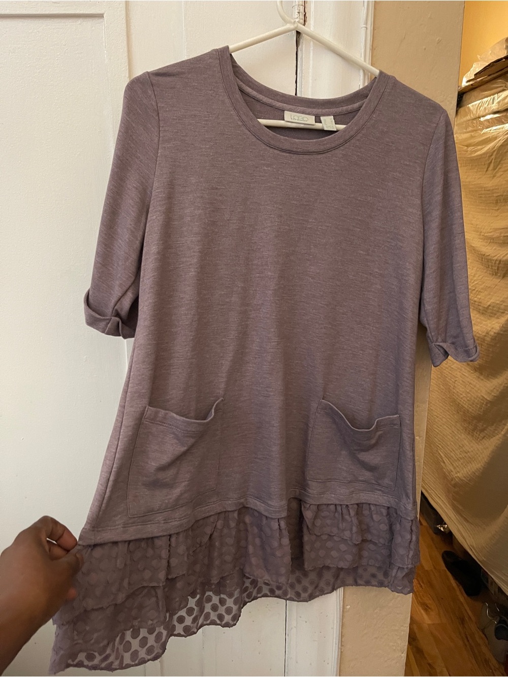 Logo lounge blouse with pockets & a Ruffle-Hem NWOT